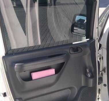 Белый Пежо Эксперт груз.-пасс., объемом двигателя 1.9 л и пробегом 355 тыс. км за 6500 $, фото 5 на Automoto.ua