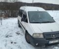 Белый Пежо Эксперт груз.-пасс., объемом двигателя 2 л и пробегом 250 тыс. км за 4200 $, фото 1 на Automoto.ua