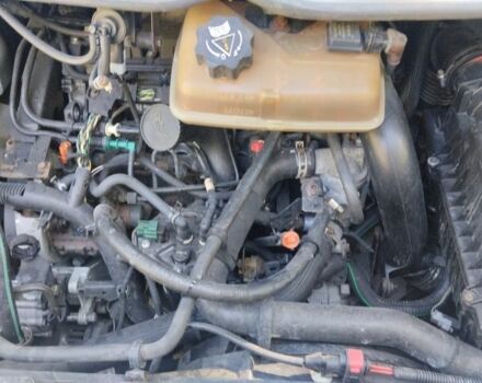 Белый Пежо Эксперт груз.-пасс., объемом двигателя 2 л и пробегом 294 тыс. км за 3800 $, фото 4 на Automoto.ua