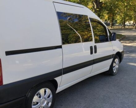 Белый Пежо Эксперт груз.-пасс., объемом двигателя 2 л и пробегом 294 тыс. км за 3800 $, фото 2 на Automoto.ua