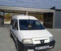 Белый Пежо Эксперт груз.-пасс., объемом двигателя 2 л и пробегом 285 тыс. км за 4250 $, фото 1 на Automoto.ua