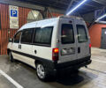 Белый Пежо Эксперт груз.-пасс., объемом двигателя 2 л и пробегом 220 тыс. км за 4600 $, фото 1 на Automoto.ua
