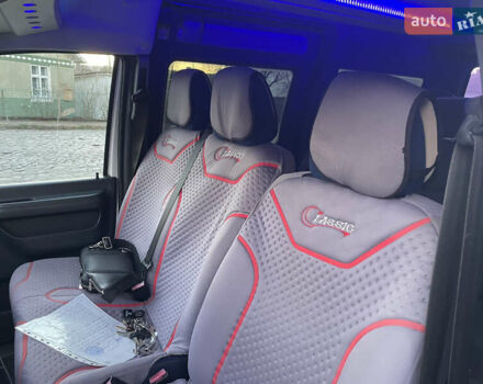 Белый Пежо Эксперт груз.-пасс., объемом двигателя 2 л и пробегом 337 тыс. км за 3950 $, фото 10 на Automoto.ua