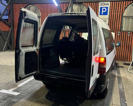 Белый Пежо Эксперт груз.-пасс., объемом двигателя 2 л и пробегом 220 тыс. км за 4600 $, фото 13 на Automoto.ua