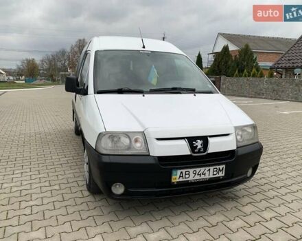 Пежо Эксперт груз.-пасс. 2006 в Калиновке на Automoto.ua Белый Пежо Эксперт груз.-пасс., объемом двигателя 1.87 л и пробегом 450 тыс. км за 4600 $, фото 5 на Automoto.ua