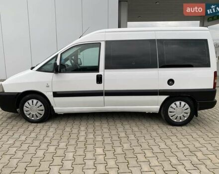 Пежо Эксперт груз.-пасс. 2006 в Калиновке на Automoto.ua Белый Пежо Эксперт груз.-пасс., объемом двигателя 1.87 л и пробегом 450 тыс. км за 4600 $, фото 8 на Automoto.ua