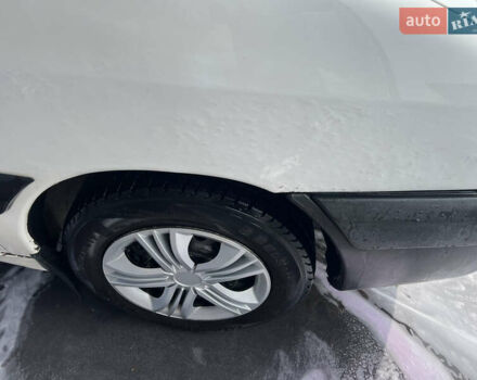 Белый Пежо Эксперт груз.-пасс., объемом двигателя 2 л и пробегом 220 тыс. км за 4600 $, фото 6 на Automoto.ua