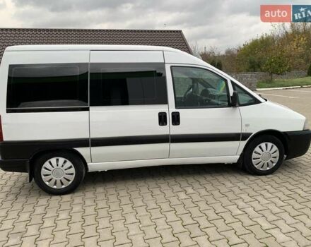 Белый Пежо Эксперт груз.-пасс., объемом двигателя 1.87 л и пробегом 450 тыс. км за 4499 $, фото 3 на Automoto.ua