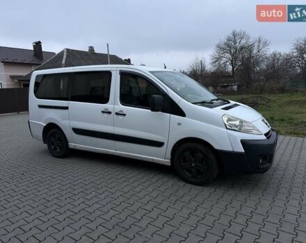 Белый Пежо Эксперт груз.-пасс., объемом двигателя 2 л и пробегом 317 тыс. км за 5900 $, фото 2 на Automoto.ua