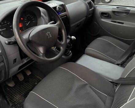 Белый Пежо Эксперт груз.-пасс., объемом двигателя 1.6 л и пробегом 245 тыс. км за 6300 $, фото 10 на Automoto.ua