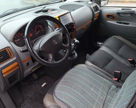 Белый Пежо Эксперт груз.-пасс., объемом двигателя 2 л и пробегом 302 тыс. км за 8400 $, фото 8 на Automoto.ua