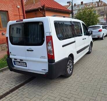 Белый Пежо Эксперт груз.-пасс., объемом двигателя 2 л и пробегом 302 тыс. км за 8400 $, фото 17 на Automoto.ua