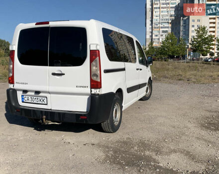 Белый Пежо Эксперт груз.-пасс., объемом двигателя 1.56 л и пробегом 275 тыс. км за 4900 $, фото 4 на Automoto.ua