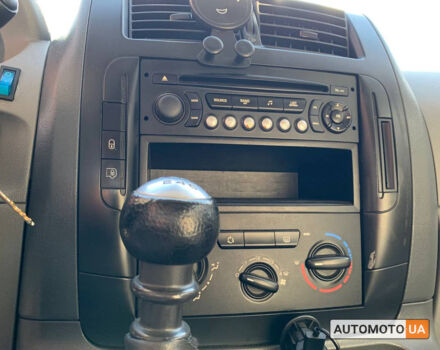 Белый Пежо Эксперт груз.-пасс., объемом двигателя 2 л и пробегом 201 тыс. км за 7500 $, фото 10 на Automoto.ua