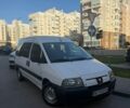 Белый Пежо Эксперт груз.-пасс., объемом двигателя 2 л и пробегом 310 тыс. км за 4900 $, фото 1 на Automoto.ua
