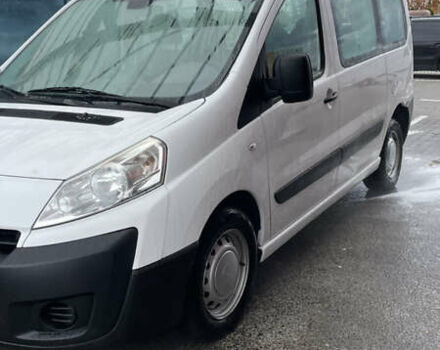 Белый Пежо Эксперт груз.-пасс., объемом двигателя 2 л и пробегом 323 тыс. км за 6500 $, фото 1 на Automoto.ua