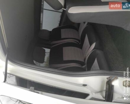 Белый Пежо Эксперт груз.-пасс., объемом двигателя 2 л и пробегом 282 тыс. км за 6500 $, фото 4 на Automoto.ua