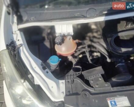 Белый Пежо Эксперт груз.-пасс., объемом двигателя 2 л и пробегом 345 тыс. км за 6700 $, фото 11 на Automoto.ua