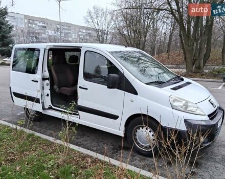 Белый Пежо Эксперт груз.-пасс., объемом двигателя 1.6 л и пробегом 295 тыс. км за 6800 $, фото 1 на Automoto.ua