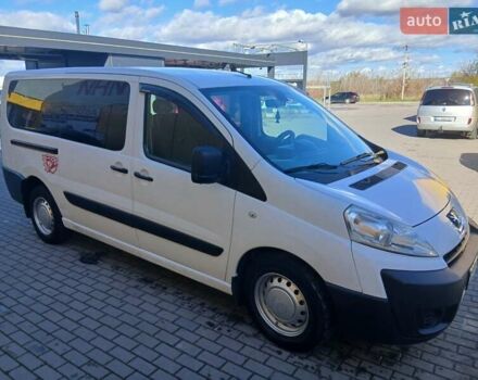 Белый Пежо Эксперт груз.-пасс., объемом двигателя 2 л и пробегом 259 тыс. км за 7199 $, фото 5 на Automoto.ua