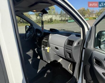 Белый Пежо Эксперт груз.-пасс., объемом двигателя 2 л и пробегом 239 тыс. км за 10000 $, фото 15 на Automoto.ua