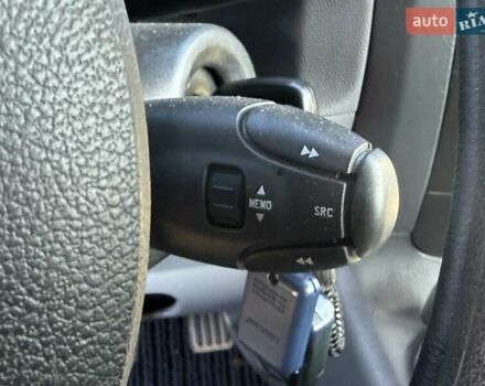 Белый Пежо Эксперт груз.-пасс., объемом двигателя 2 л и пробегом 239 тыс. км за 10000 $, фото 12 на Automoto.ua