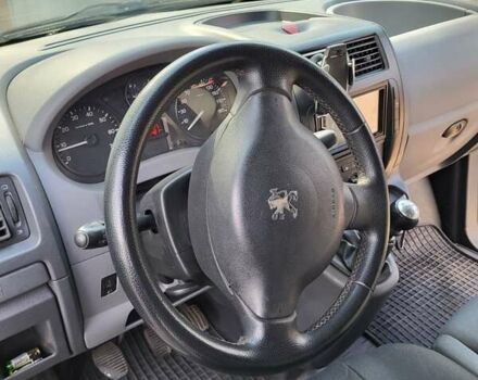 Белый Пежо Эксперт груз.-пасс., объемом двигателя 2 л и пробегом 250 тыс. км за 5300 $, фото 6 на Automoto.ua