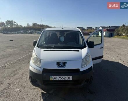 Белый Пежо Эксперт груз.-пасс., объемом двигателя 2 л и пробегом 239 тыс. км за 10000 $, фото 28 на Automoto.ua