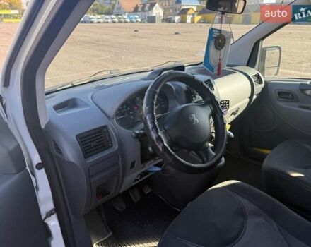 Белый Пежо Эксперт груз.-пасс., объемом двигателя 2 л и пробегом 239 тыс. км за 10000 $, фото 23 на Automoto.ua