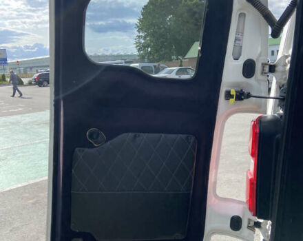 Белый Пежо Эксперт груз.-пасс., объемом двигателя 2 л и пробегом 260 тыс. км за 16000 $, фото 45 на Automoto.ua