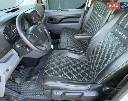 Белый Пежо Эксперт груз.-пасс., объемом двигателя 2 л и пробегом 298 тыс. км за 14200 $, фото 55 на Automoto.ua