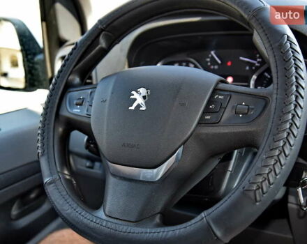 Белый Пежо Эксперт груз.-пасс., объемом двигателя 2 л и пробегом 229 тыс. км за 17500 $, фото 14 на Automoto.ua