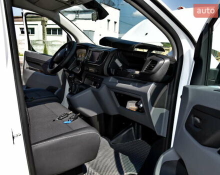 Белый Пежо Эксперт груз.-пасс., объемом двигателя 2 л и пробегом 229 тыс. км за 17500 $, фото 12 на Automoto.ua