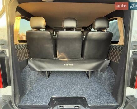 Белый Пежо Эксперт груз.-пасс., объемом двигателя 2 л и пробегом 298 тыс. км за 14200 $, фото 84 на Automoto.ua