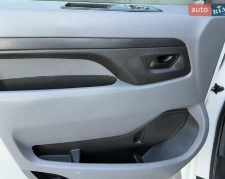 Белый Пежо Эксперт груз.-пасс., объемом двигателя 2 л и пробегом 298 тыс. км за 14200 $, фото 64 на Automoto.ua