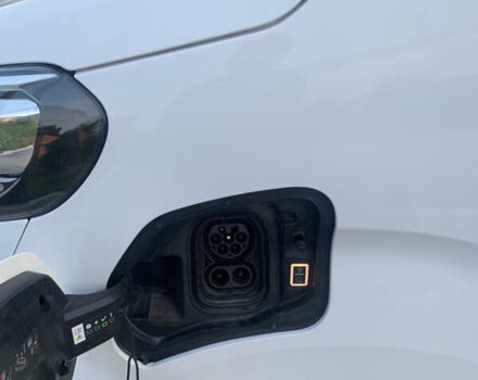 Пежо Эксперт груз.-пасс. 2021 в Тернополе на Automoto.ua Белый Пежо Эксперт груз.-пасс., объемом двигателя 0 л и пробегом 63 тыс. км за 25300 $, фото 4 на Automoto.ua