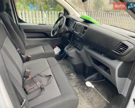 Белый Пежо Эксперт груз.-пасс., объемом двигателя 0 л и пробегом 21 тыс. км за 24500 $, фото 7 на Automoto.ua