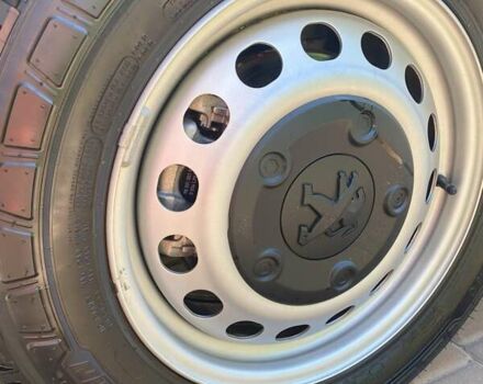 Белый Пежо Эксперт груз.-пасс., объемом двигателя 0 л и пробегом 2 тыс. км за 26500 $, фото 19 на Automoto.ua