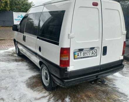 Белый Пежо Эксперт груз.-пасс., объемом двигателя 2 л и пробегом 140 тыс. км за 4800 $, фото 4 на Automoto.ua