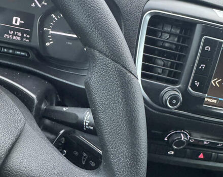 Белый Пежо Эксперт груз.-пасс., объемом двигателя 2 л и пробегом 255 тыс. км за 18800 $, фото 45 на Automoto.ua