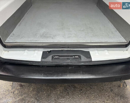 Белый Пежо Эксперт груз.-пасс., объемом двигателя 2 л и пробегом 255 тыс. км за 18800 $, фото 27 на Automoto.ua