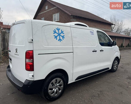 Белый Пежо Эксперт груз.-пасс., объемом двигателя 2 л и пробегом 255 тыс. км за 18800 $, фото 65 на Automoto.ua