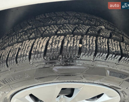 Белый Пежо Эксперт груз.-пасс., объемом двигателя 2 л и пробегом 255 тыс. км за 18800 $, фото 37 на Automoto.ua