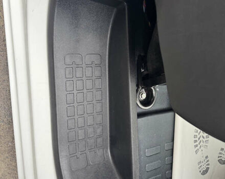 Белый Пежо Эксперт груз.-пасс., объемом двигателя 2 л и пробегом 255 тыс. км за 18800 $, фото 73 на Automoto.ua