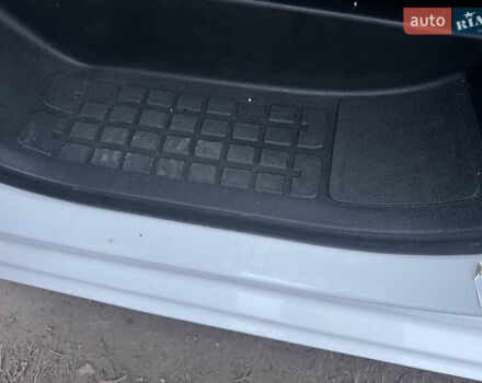 Белый Пежо Эксперт груз.-пасс., объемом двигателя 2 л и пробегом 255 тыс. км за 18800 $, фото 12 на Automoto.ua