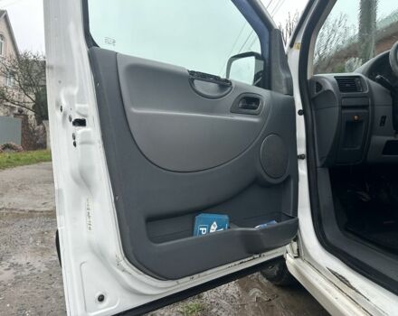 Белый Пежо Эксперт груз.-пасс., объемом двигателя 1.6 л и пробегом 300 тыс. км за 5400 $, фото 16 на Automoto.ua