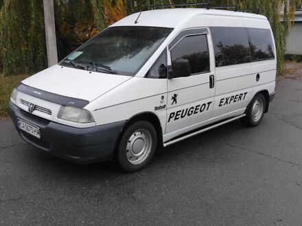 Пежо Эксперт груз.-пасс. 1997 в Звенигородка на Automoto.ua Белый Пежо Эксперт груз.-пасс., объемом двигателя 1.9 л и пробегом 382 тыс. км за 3000 $, фото 1 на Automoto.ua