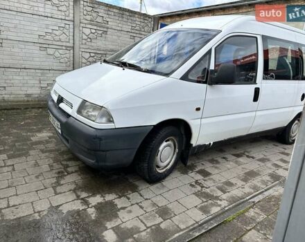 Белый Пежо Эксперт груз.-пасс., объемом двигателя 1.9 л и пробегом 373 тыс. км за 3000 $, фото 1 на Automoto.ua