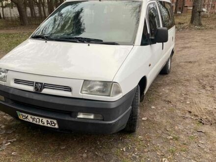 Белый Пежо Эксперт груз.-пасс., объемом двигателя 0 л и пробегом 15 тыс. км за 3000 $, фото 1 на Automoto.ua