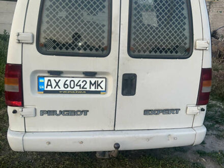 Белый Пежо Эксперт груз.-пасс., объемом двигателя 1.9 л и пробегом 300 тыс. км за 3700 $, фото 1 на Automoto.ua